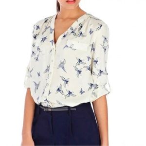 NEW WITHOUT TAG Long Sleeve Button Up Blouse with Blue Bird Butterfly Print, M/L
